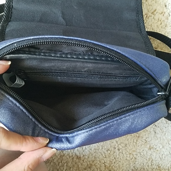 NWOT Blue and black crossbody utility bag - Picture 3 of 6